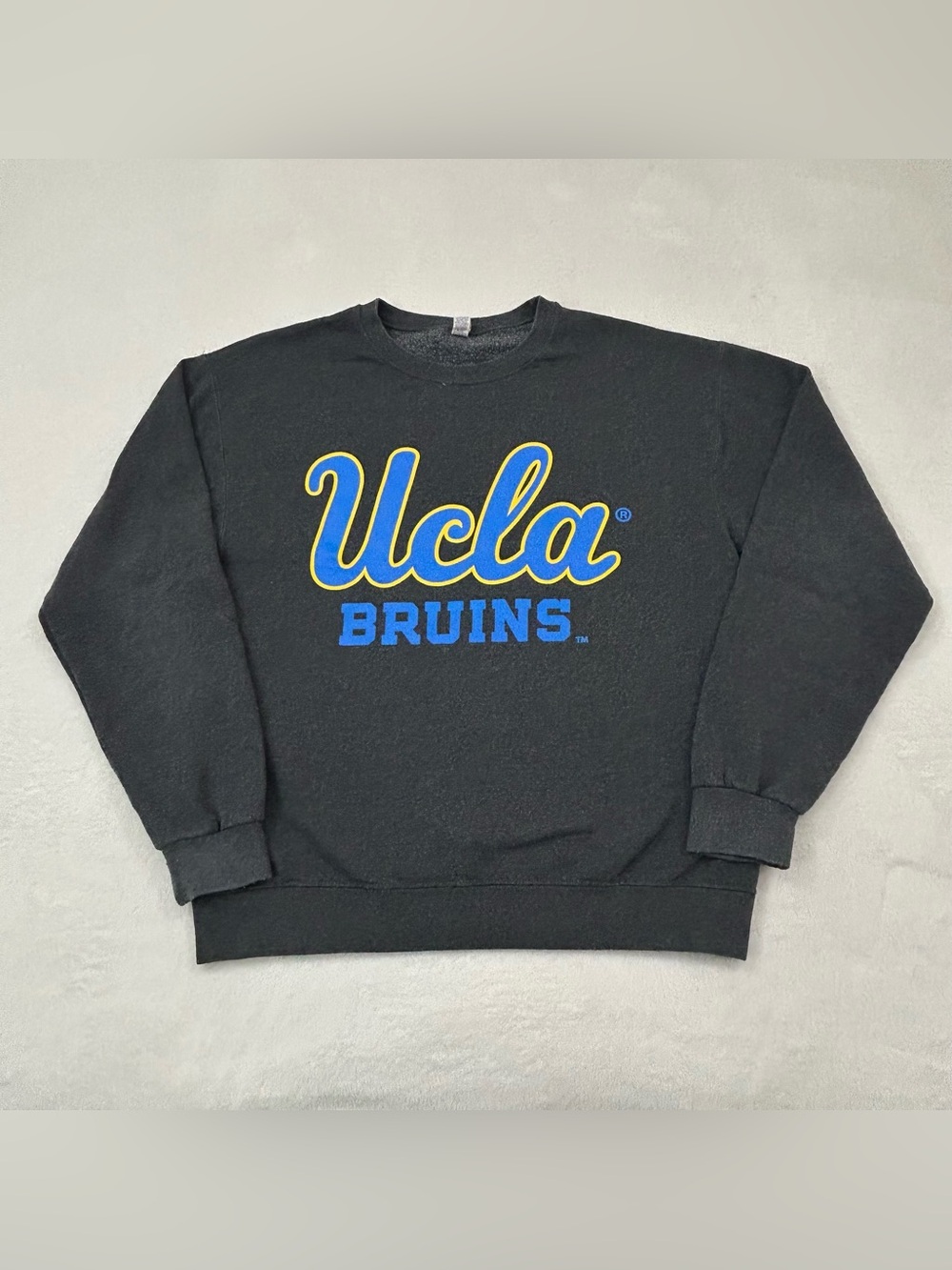 UCLA Bruins Dark Gray Graphic Print Logo Pullover Crewneck Sweatshirt Adult M